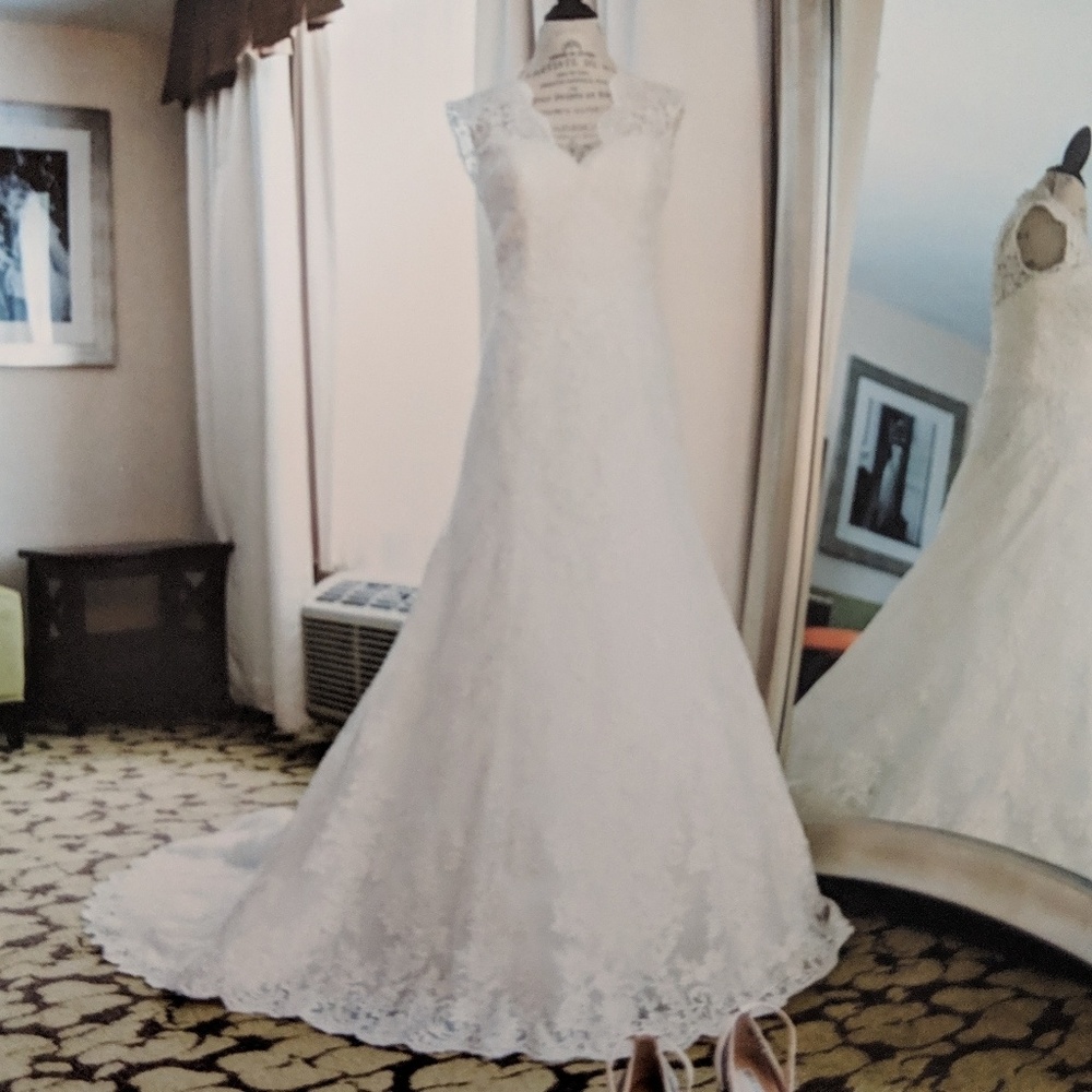 Allure bridal gown style 9013